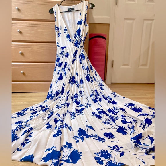 Lulus Dresses & Skirts - Lulu’s 💙wrap maxi dress Royal blue & White size XS NWT
